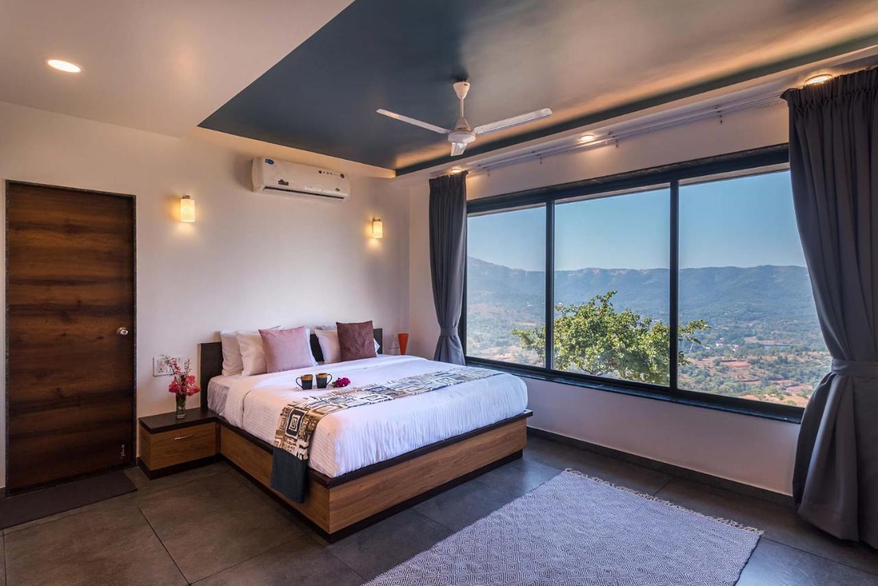 Eyes On The Lake By Stayvista - A Hillside Villa With A Captivating View Of The River Pune Exterior photo