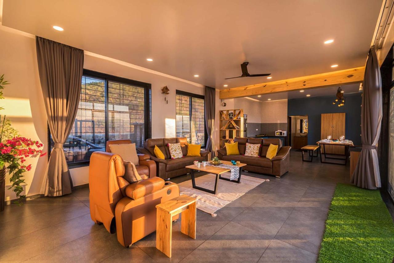 Eyes On The Lake By Stayvista - A Hillside Villa With A Captivating View Of The River Pune Exterior photo