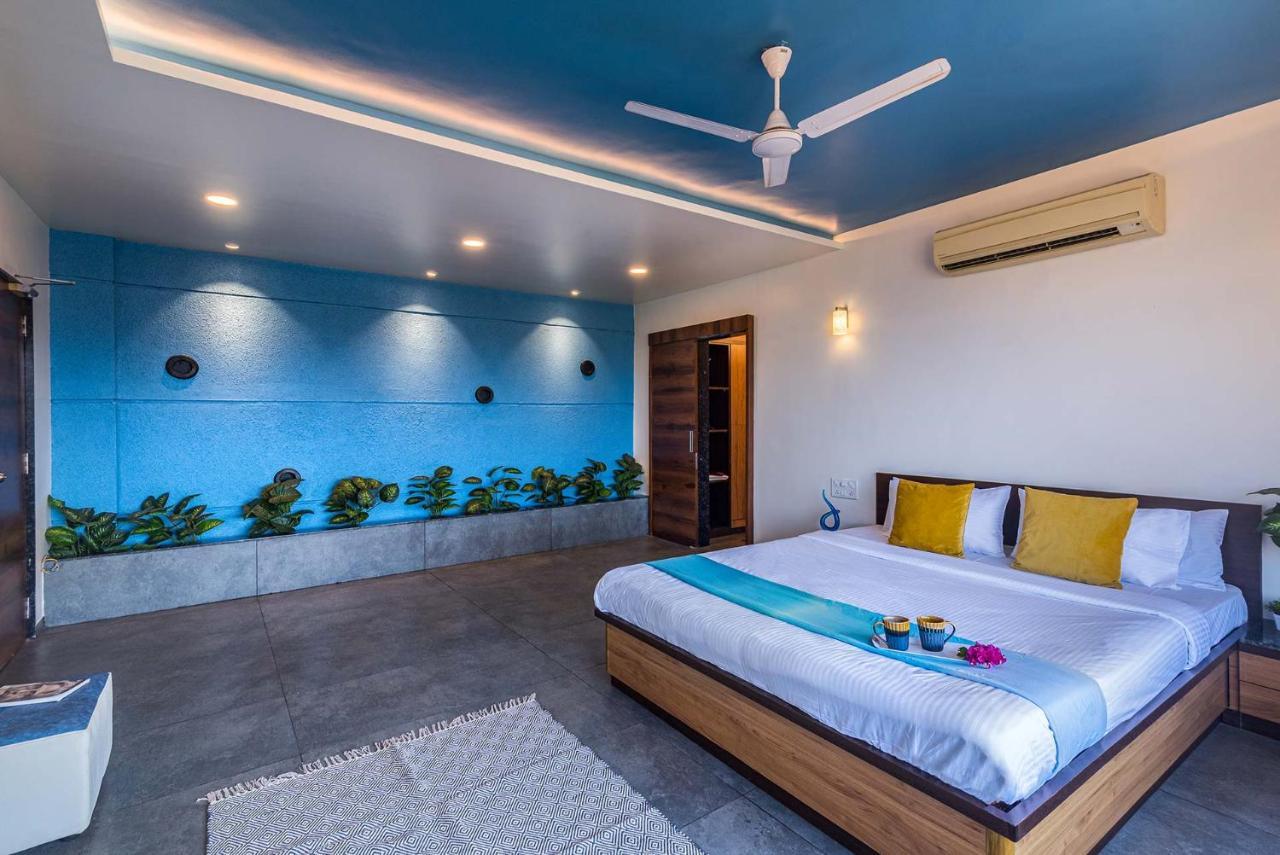 Eyes On The Lake By Stayvista - A Hillside Villa With A Captivating View Of The River Pune Exterior photo