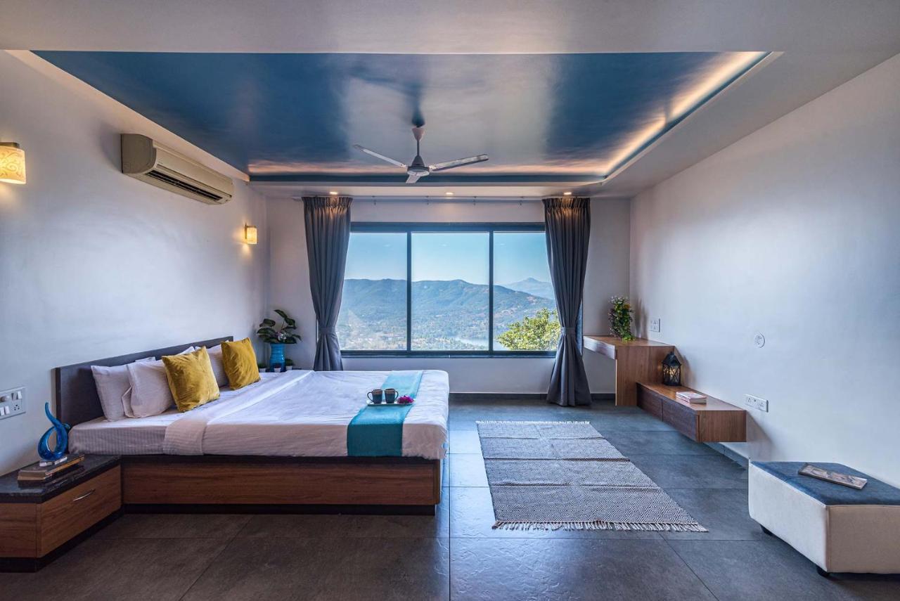 Eyes On The Lake By Stayvista - A Hillside Villa With A Captivating View Of The River Pune Exterior photo