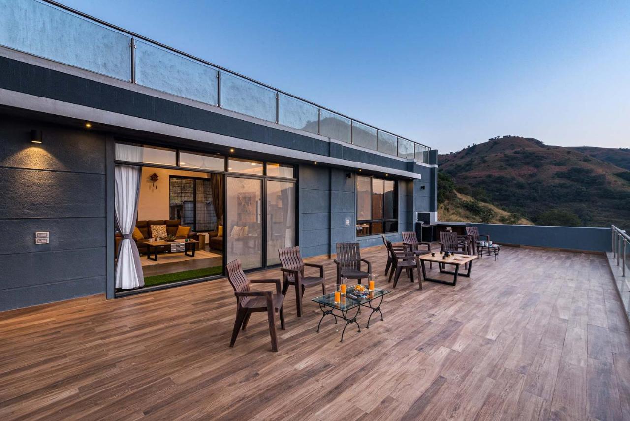 Eyes On The Lake By Stayvista - A Hillside Villa With A Captivating View Of The River Pune Exterior photo